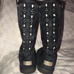 Women’s Uggs size 6 *barely worn*